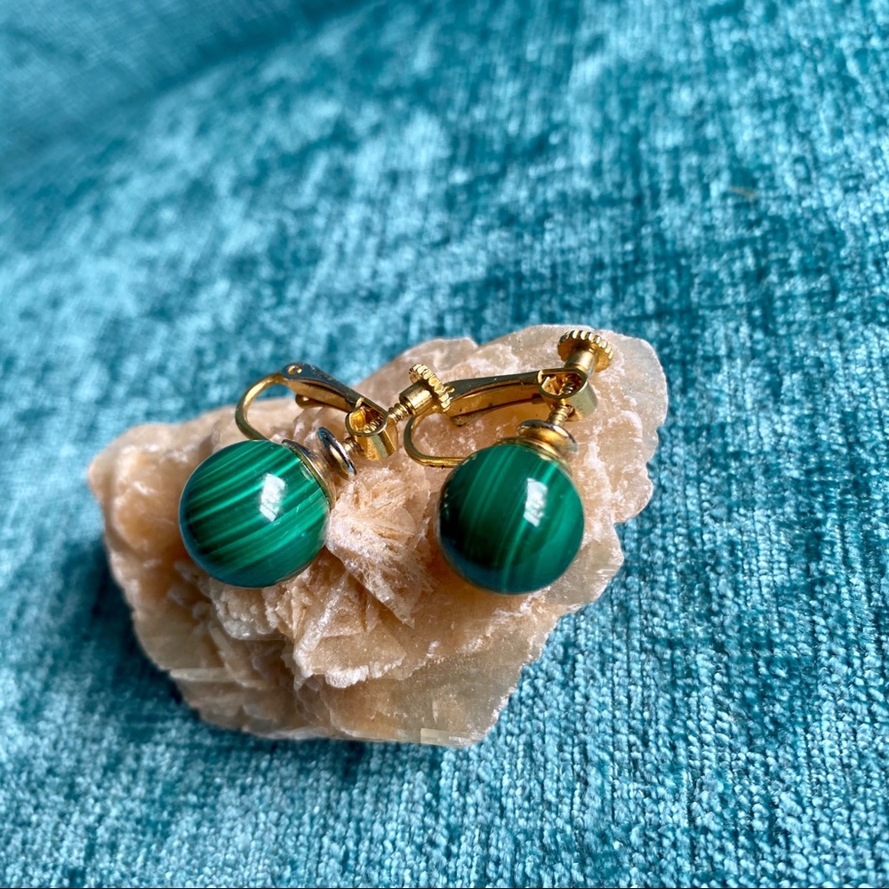 Vintage Dark Green Agate Clip On Ball Earrings